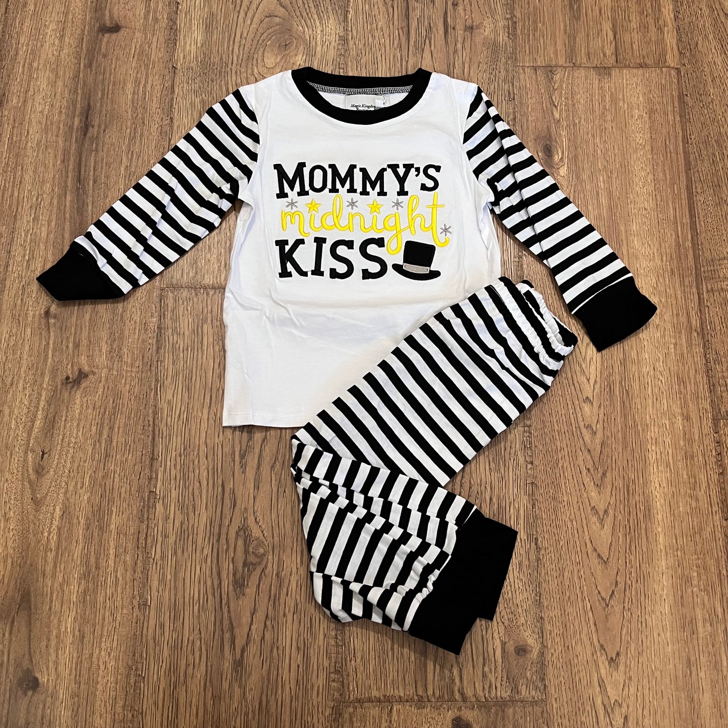 Mommy's Midnight Kiss New Year Appliqué Pajamas